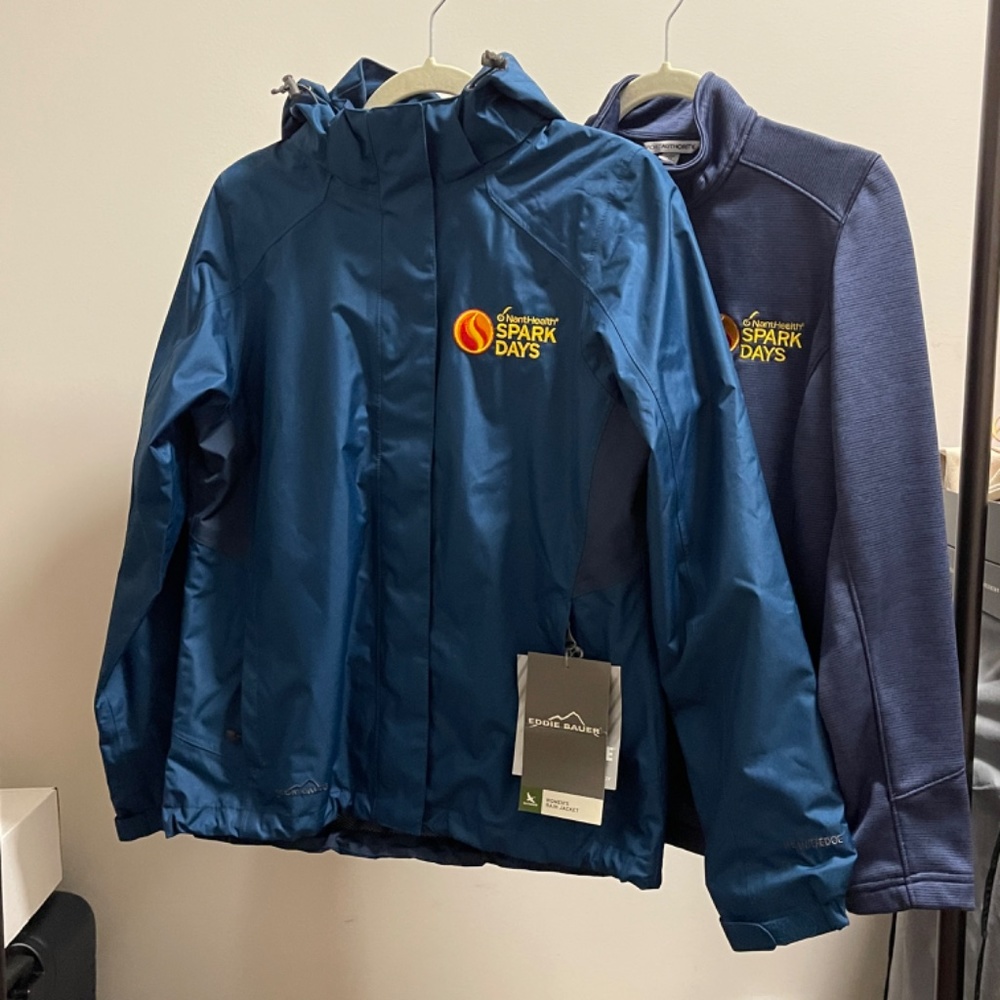 EDDIE BAUER Rain Jacket + PORT AUTHORITY Fleece Winter Bundle | Women's Medium